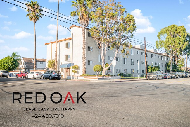 Building Photo - 706 McDonald Ave