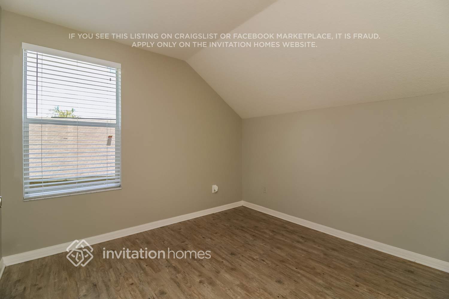 Building Photo - 10851 Newbridge Dr