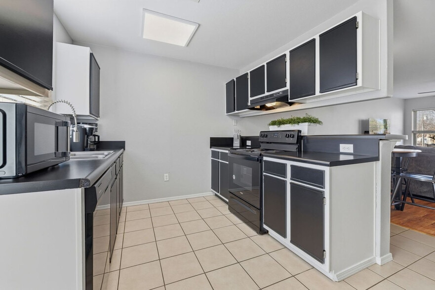 Building Photo - 1852 N Scull Creek Dr