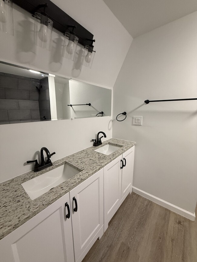 Building Photo - 5044 S Old 3C Rd