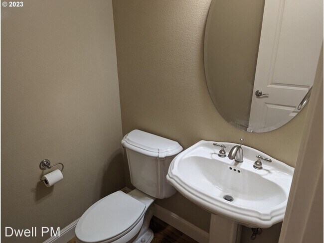 Building Photo - 4 br, 3 bath House - 5640 SW Stott Ave