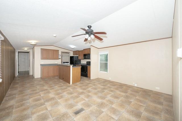 Building Photo - 2833 Bobville Rd