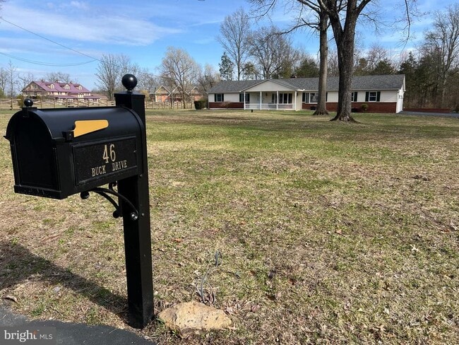 Building Photo - 46 Buck Dr