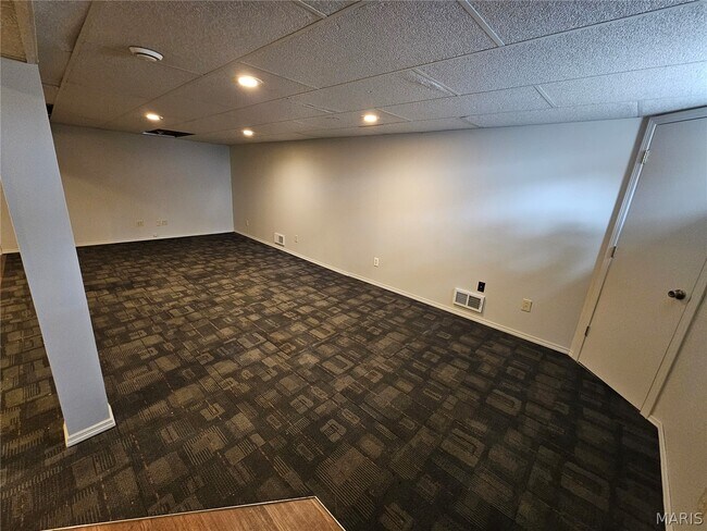 Building Photo - 206 Lake Ave