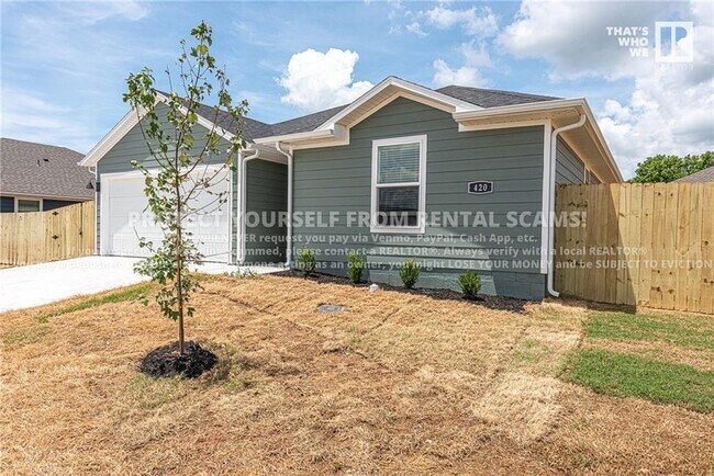 Building Photo - 420 Raegan St