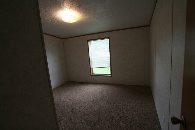 Building Photo - 2709 Crab Tree St