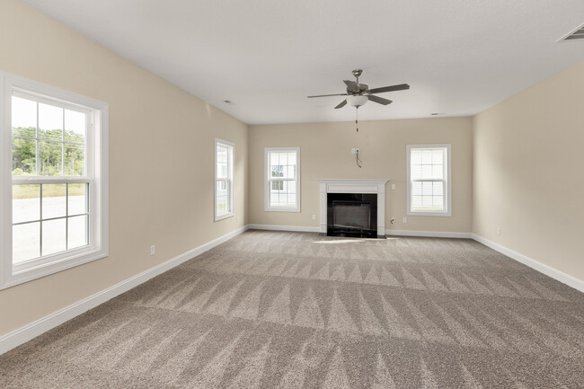 Building Photo - 463 Worsley Wy
