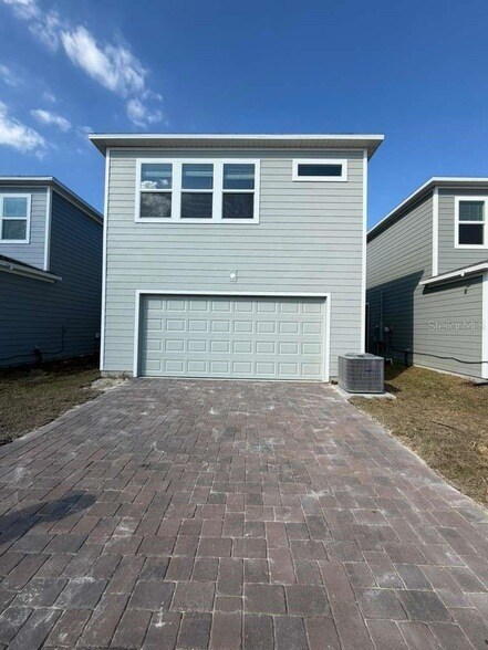 Building Photo - 5195 Loyalty Dr