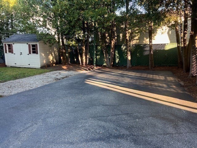 Building Photo - 15 Hull St