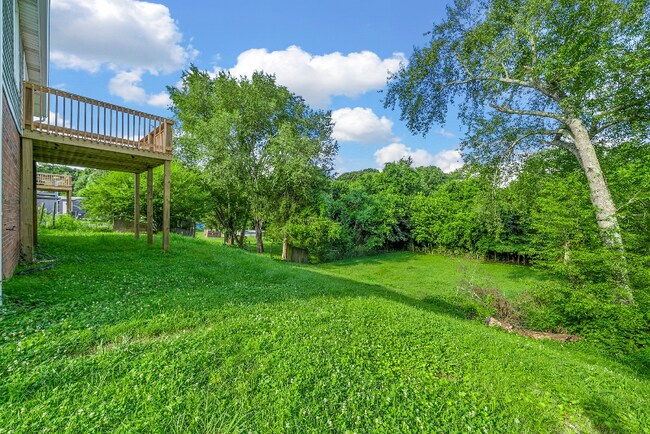 Building Photo - 712 Green Valley Ct