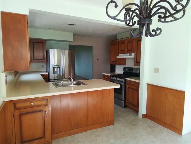 Building Photo - Single family home w / elbow room in Bozeman