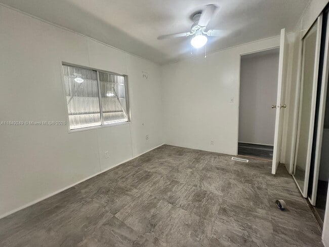Building Photo - 23017 Watergate Cir