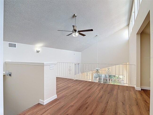 Building Photo - 289 Gull Dr S