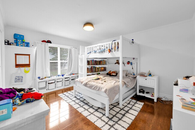 Building Photo - 4320 St Charles Way