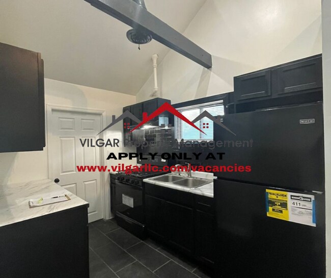 Primary Photo - This cozy 3 bedroom, 1 bathroom home is priced to lease fast!