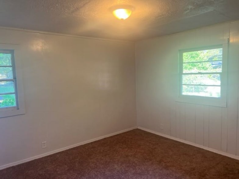 Building Photo - 8615 Beaumont Dr