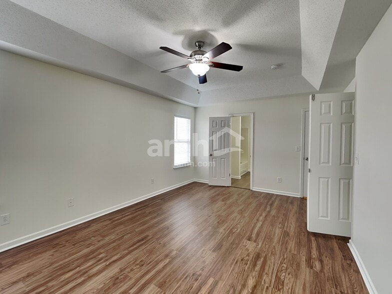 Building Photo - 1031 Sparrow Valley Way