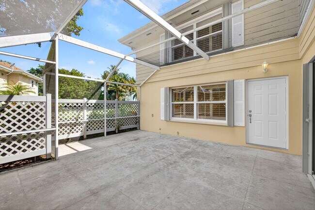 Building Photo - 4204 Roxbury Ct