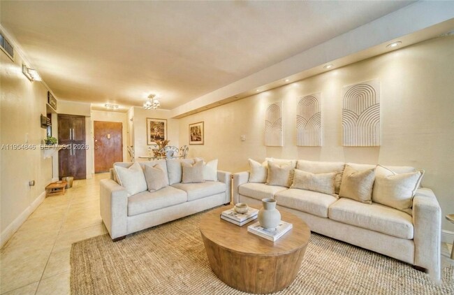 Building Photo - 6937 Bay Dr