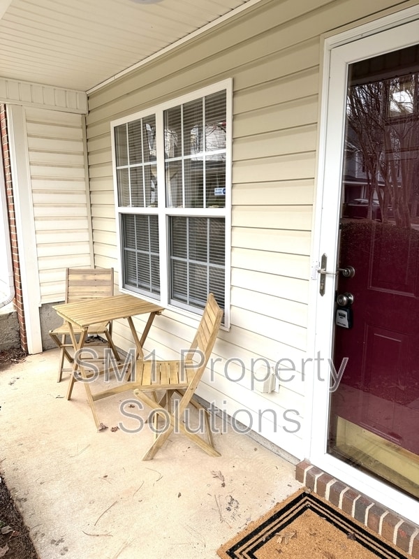 Building Photo - 5106 Bartholomew's Ln