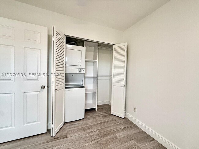 Building Photo - 277 Cypress Point Dr