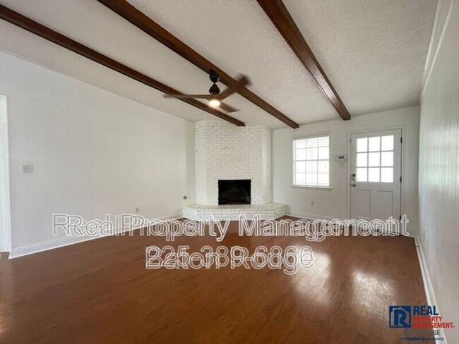Building Photo - 5536 Parkforest Dr