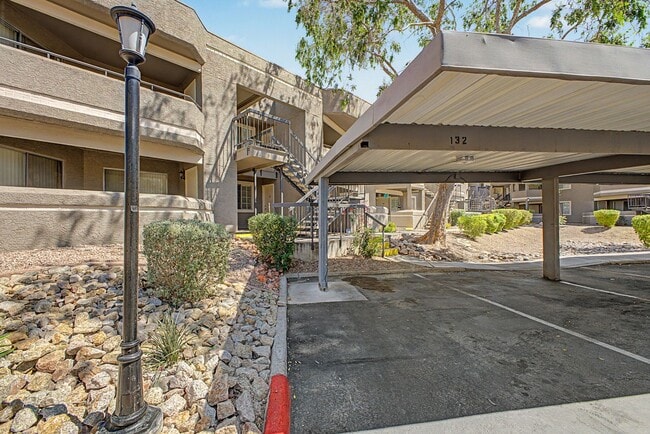 Building Photo - Condo in Cliffs Art North Mountain Community