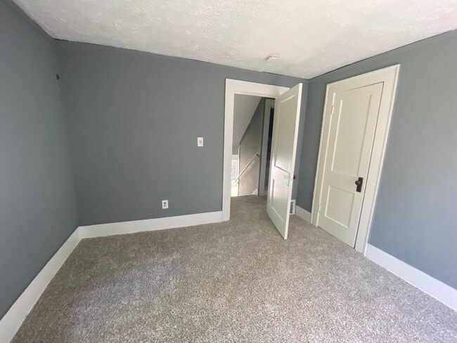 Building Photo - 937 Lawton St