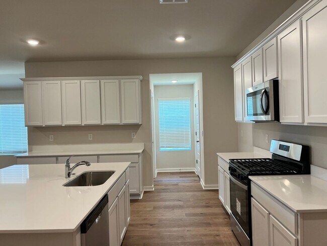 Building Photo - Brand New Spacious 4 Bedroom Home in Musta...