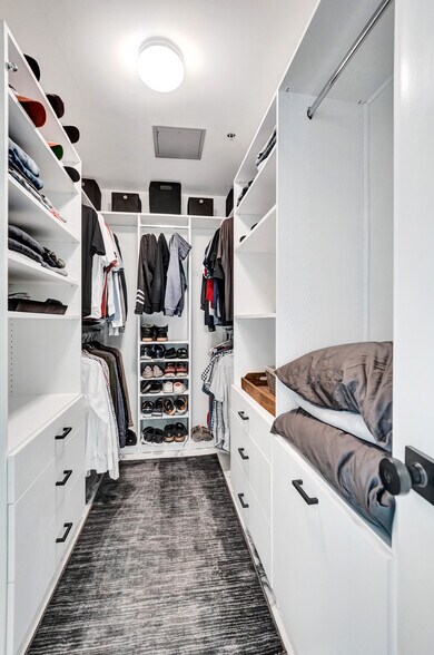 Building Photo - 315 NE 3rd Ave