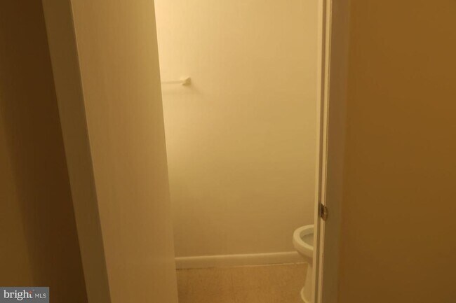 Building Photo - 3514 Cranmer Mews