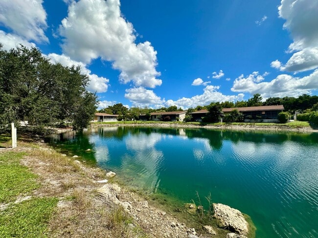 Building Photo - ** TREETOPS OF NAPLES ** 1 BED / 1 BATH **...