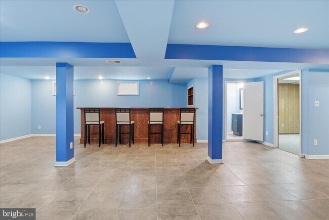 Building Photo - 14017 Broomall Ln