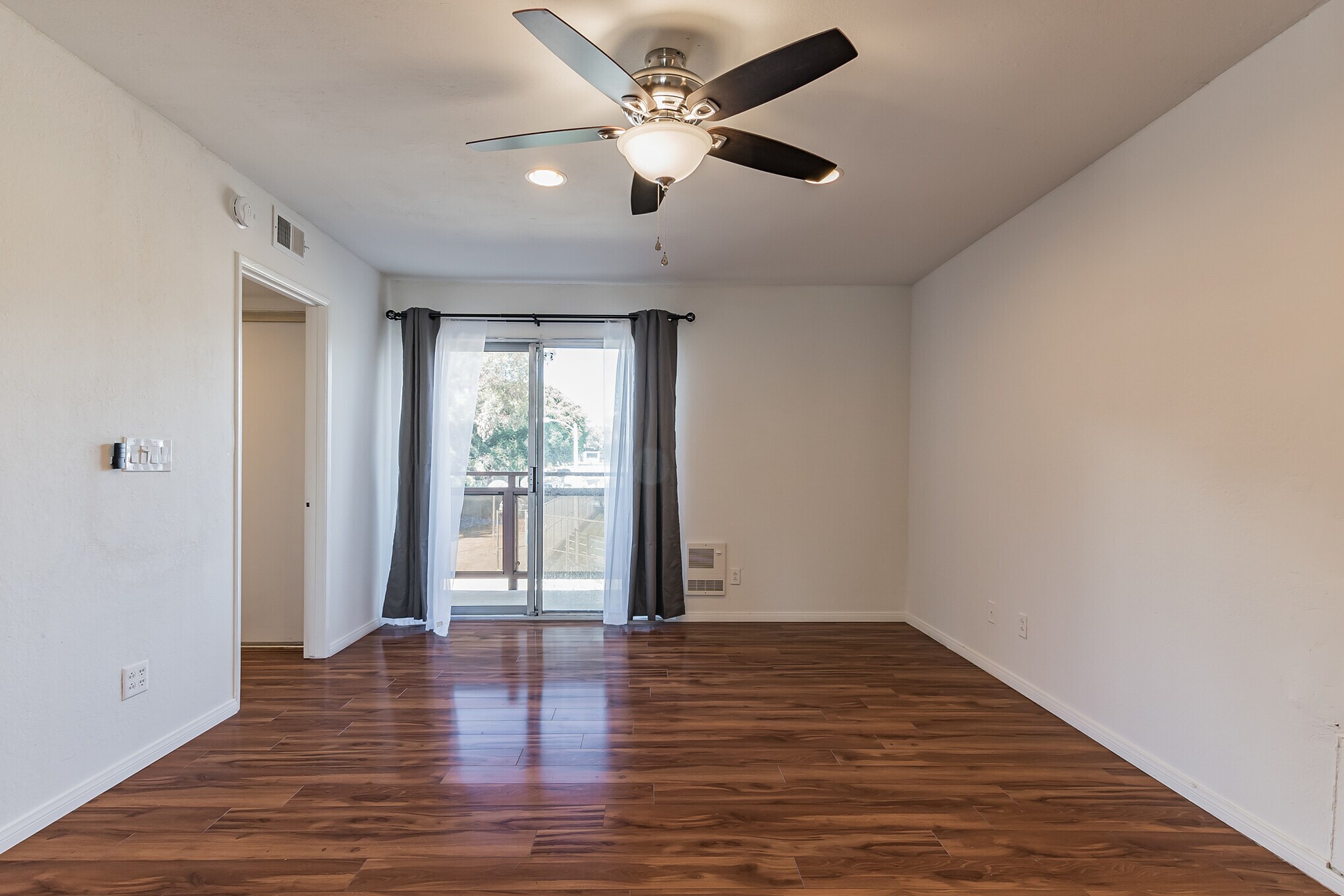 Master Bedroom - with Park View - 851 Cypress Ave