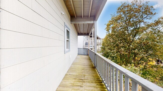 Building Photo - 1 Orient Ave