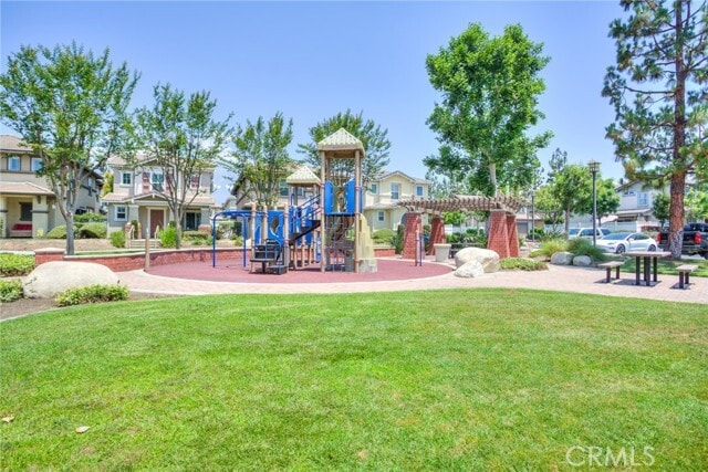 Building Photo - 11090 Mountain View Dr