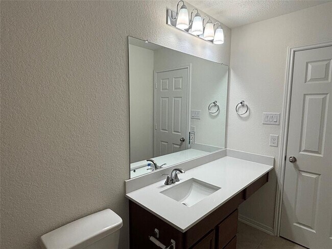 Building Photo - 4821 Vida Vis Dr