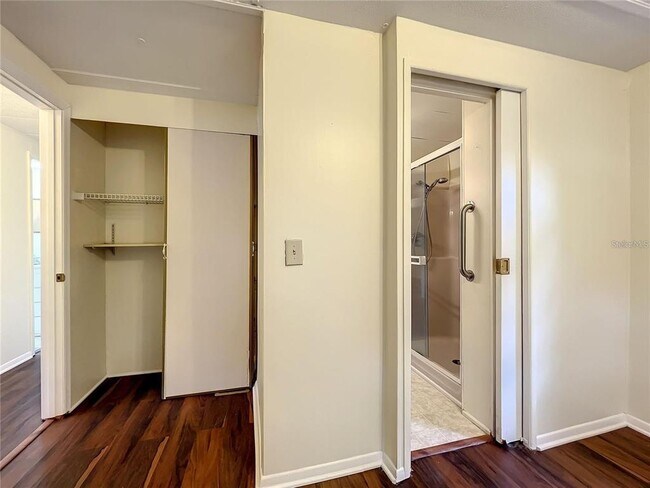 Building Photo - 831 Wolf Trail