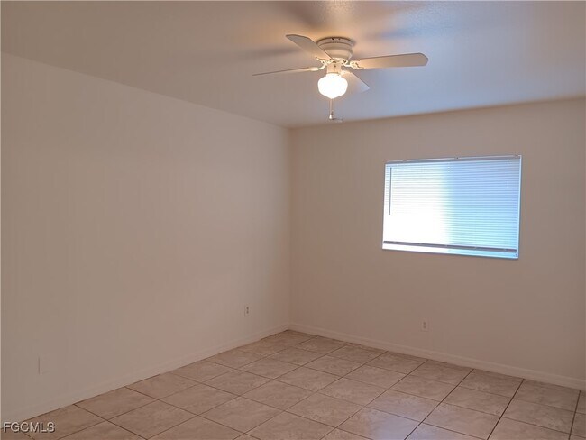 Building Photo - 111 W 12th St