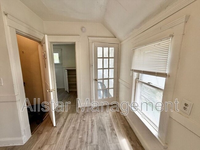 Building Photo - 3617 W 46th St