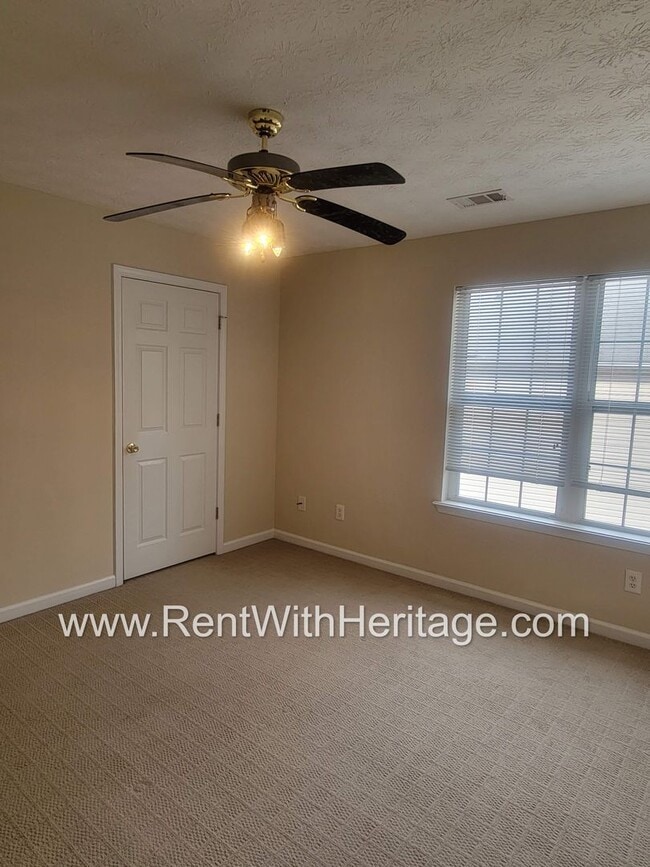 Building Photo - WOW!!...GORGEOUS HOME/HARDWOOD FLOORS/ UPGRADES GALLORE / SWIM - TENNIS