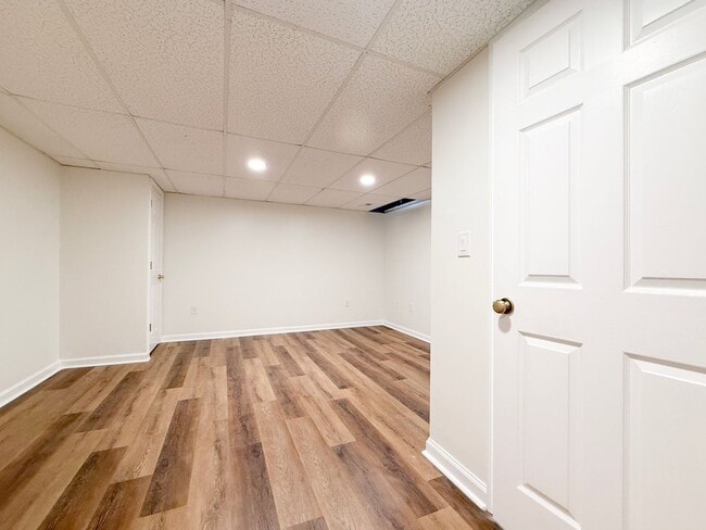 Building Photo - Private 5-Bedroom Dream Home with Creek, Pond & 3 Levels of Living Space