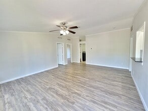 Building Photo - 8407 Riverstone Dr