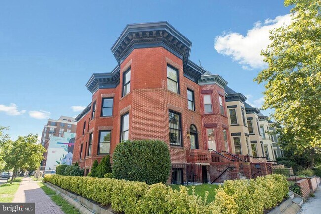 Building Photo - 2035 13th St NW