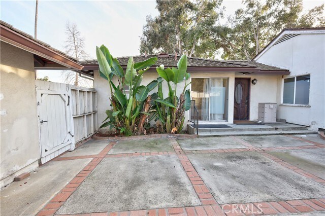 Building Photo - 2895 Woodlawn Ave