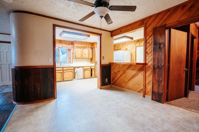 Building Photo - 122 Brennan St