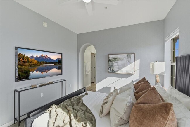 Building Photo - 3935 E Rough Rider Rd