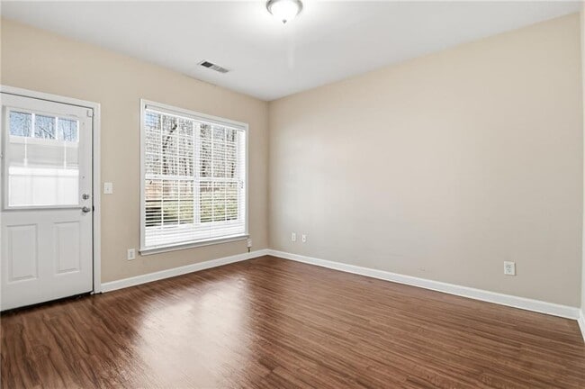 Building Photo - 1344 Thornborough Dr