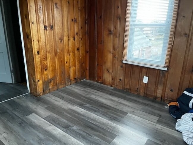 Building Photo - 9264 Ward Ave