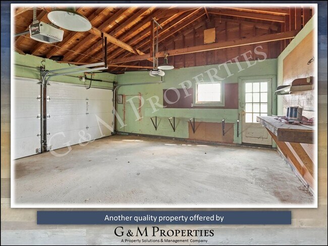 Building Photo - Rarely Available 3-Bedroom Rental - Fairport Schools!!